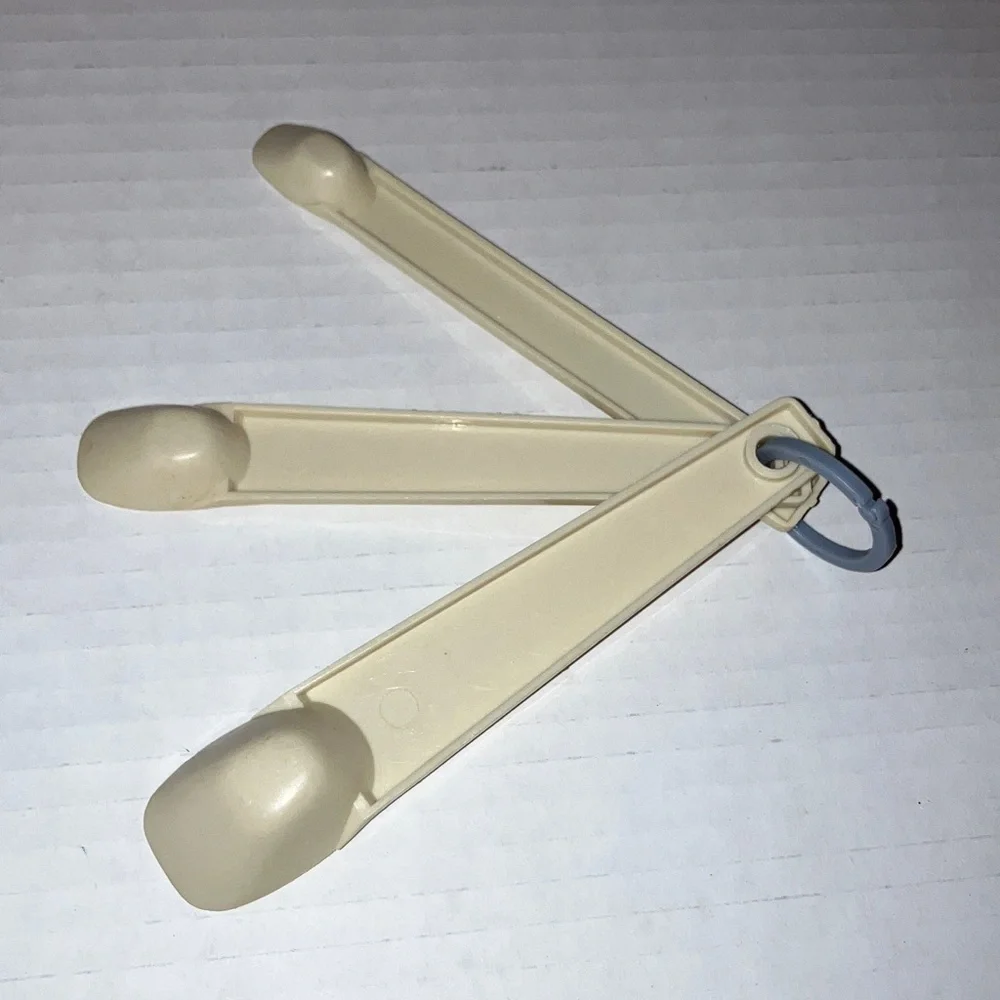 Sears “There’s more for your life at”‎ Cream Measuring Spoon Set Vtg Marketing